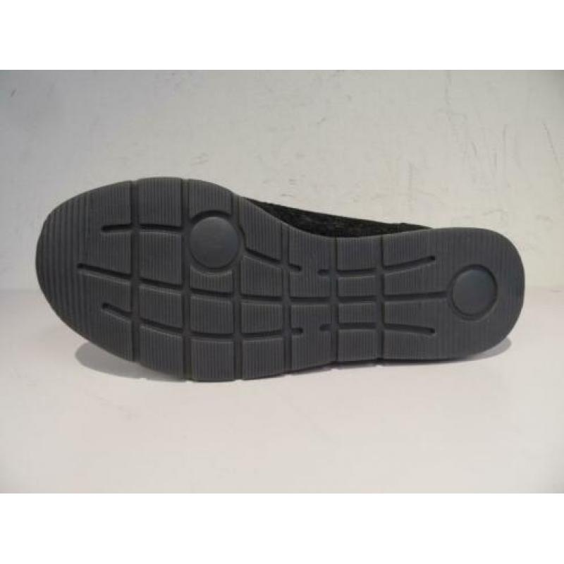 Zwarte sneakers maat 40