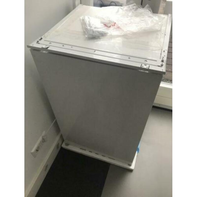 Zanussi ZBF11420SA inbouw vriezer 94 ltr