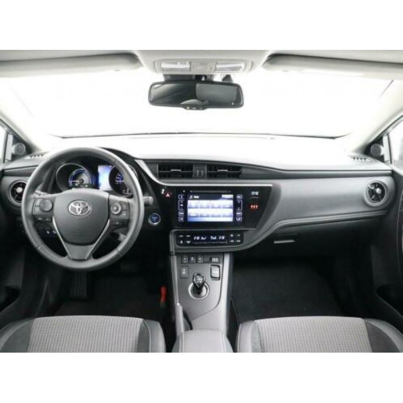 Toyota Auris Touring Sports 1.8 Hybrid Executive Automaat |