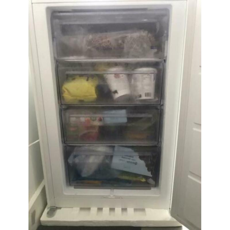 Zanussi ZBF11420SA inbouw vriezer 94 ltr