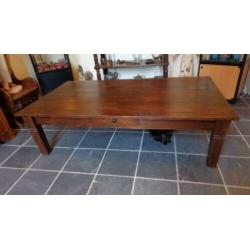 Antieke salontafel met laatje