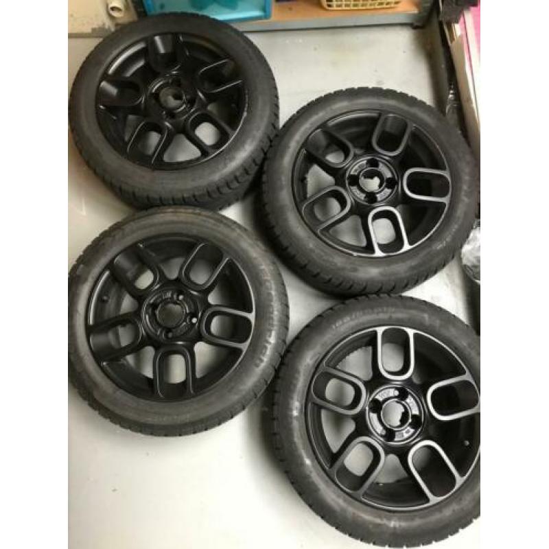 Fiat 500 velgen 15 inch mat zwart plasti dip.