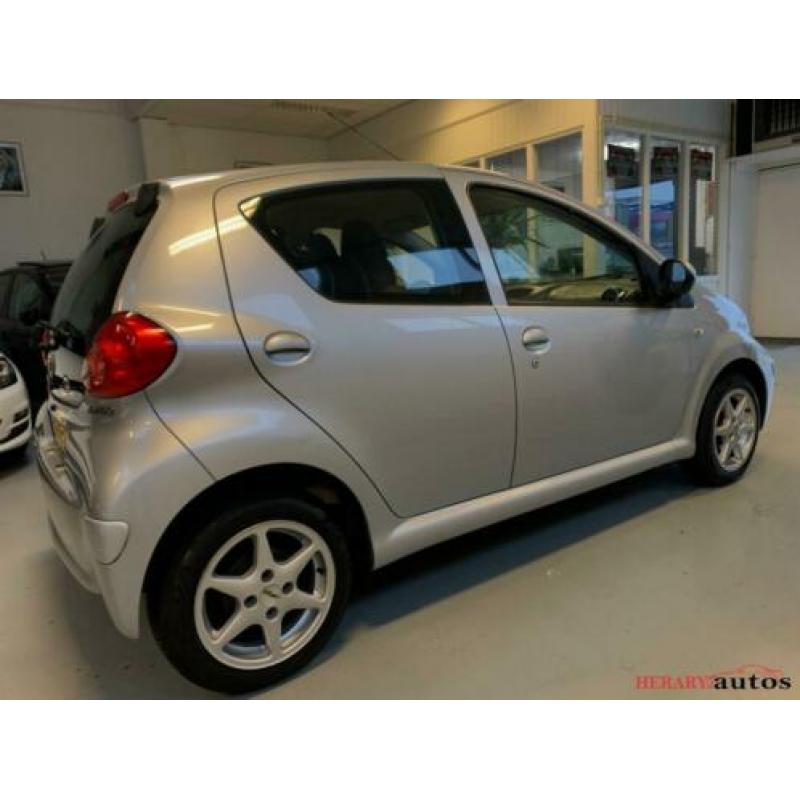Toyota Aygo 1.0 12v VVT-i Sport 5-Deurs Clima Airco