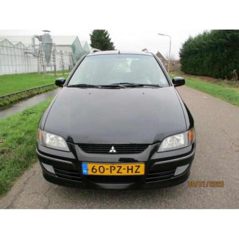 Mitsubishi Space Star 1.6 Invite Silver