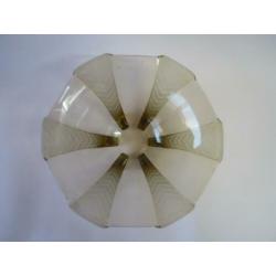Bruin fumé persglas schaal ø 16,5 cm hoogte 7,1 cm.