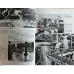 The Making of Scotch Whisky --Michael s.Moss-John Hume -boek