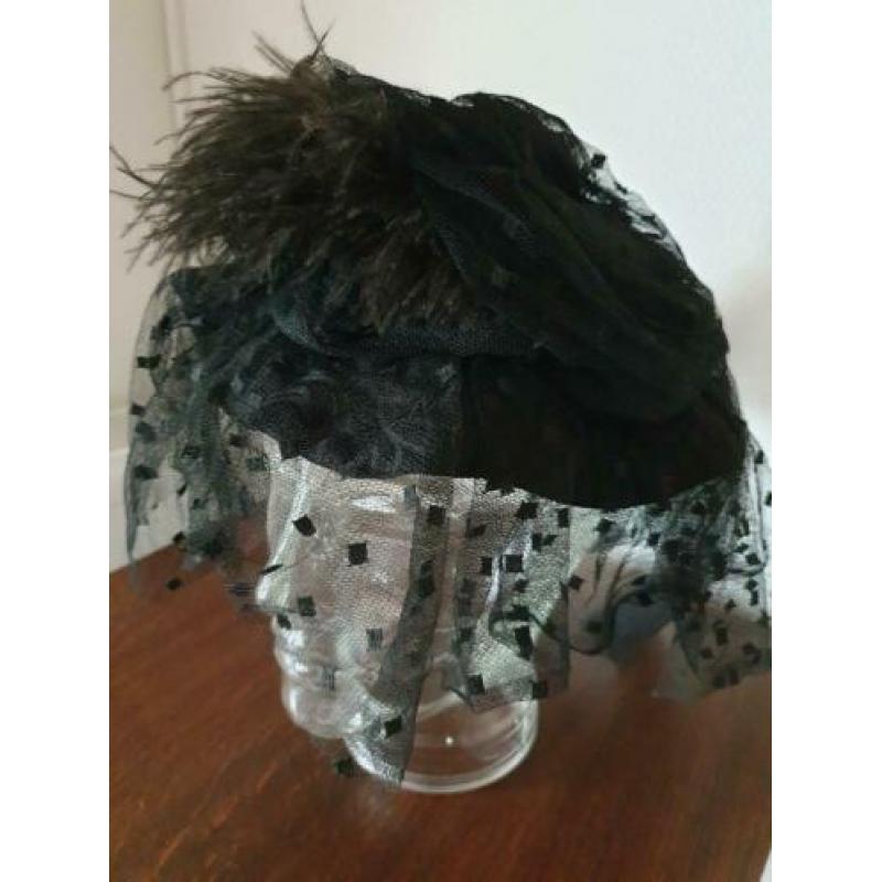 Nostalgie verleidelijke zwarte hoed met voile jaren 20