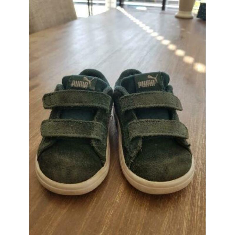 Puma sneakers donkergroen maat 22