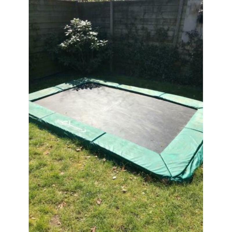 Trampoline