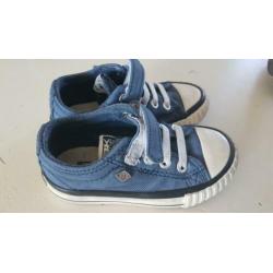 Schoenen gympjes maat 23 blauw Britisch Knights jongen