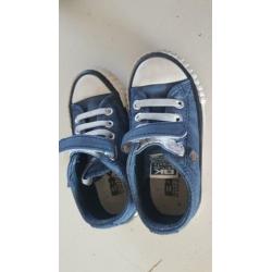 Schoenen gympjes maat 23 blauw Britisch Knights jongen