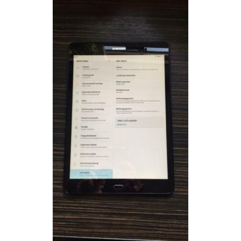 iPad 2 16gb grijs scherm heel incl laadkabel.