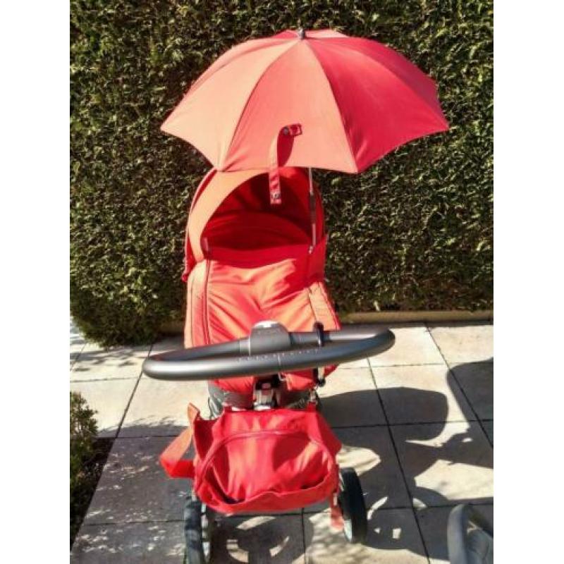Rode Stokke kinderwagen