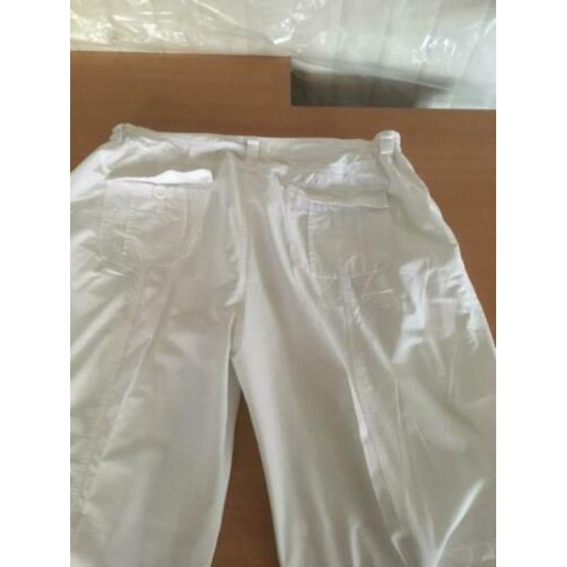 witte 3/4 broek maat XXL