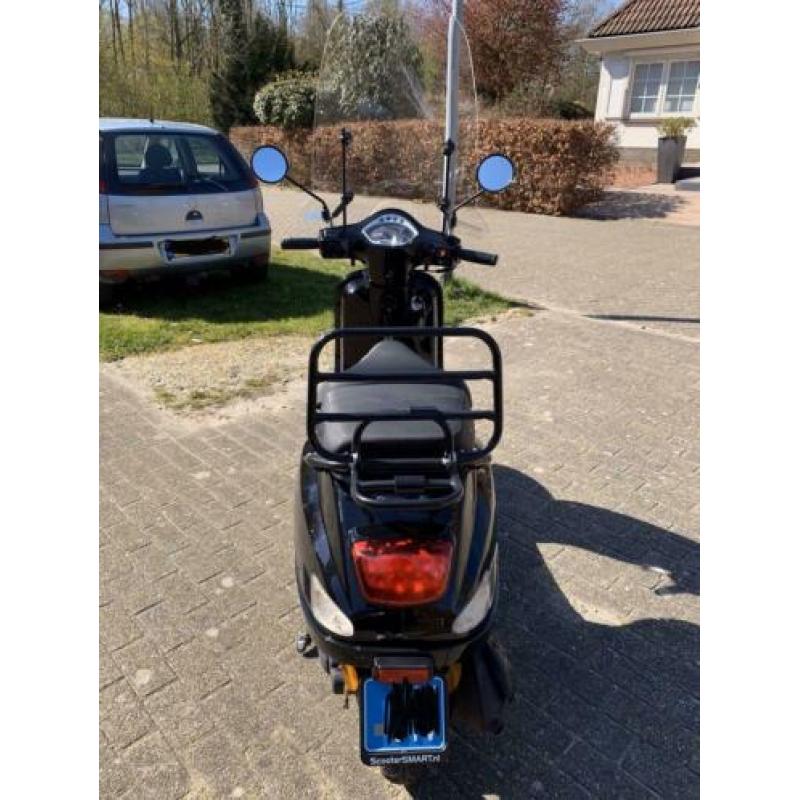 BTC RIVA Scooter Zwart