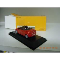 Opel Tigra Twintop. Model van het merk Minichamps