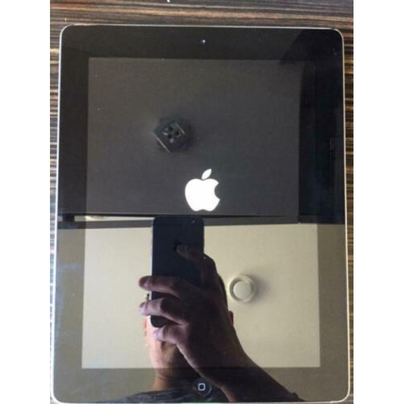 iPad 2 16gb grijs scherm heel incl laadkabel.