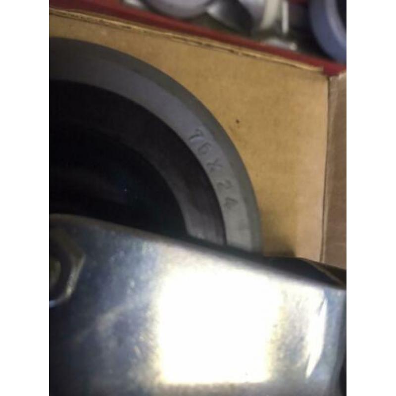 Nieuwe degelijke bokwieltjes 75 mm