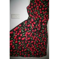 Dolly Dotty kersen jurk mt 52 Zgan