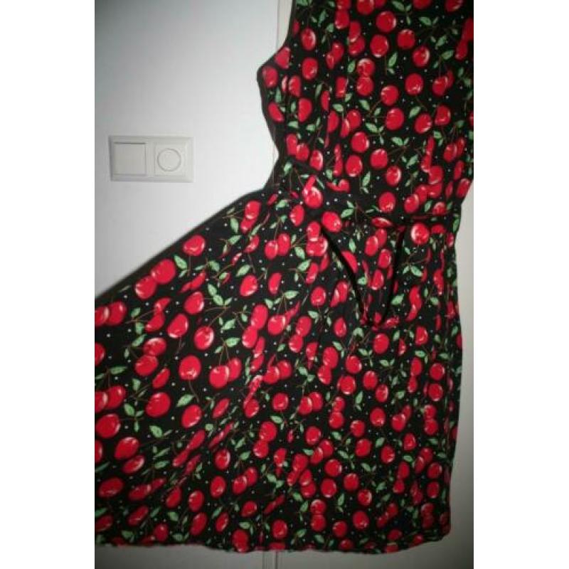 Dolly Dotty kersen jurk mt 52 Zgan
