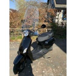 BTC RIVA Scooter Zwart