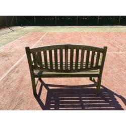 Tuinbank opknapper