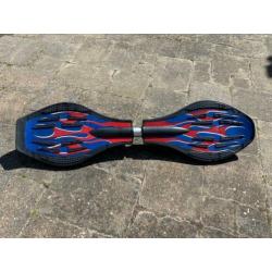 Waveboard met vlammen + opbergtas