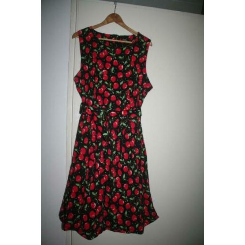 Dolly Dotty kersen jurk mt 52 Zgan