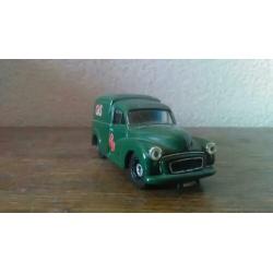 Morris minor Corgi Gas