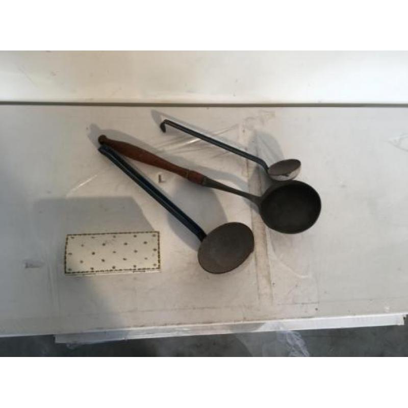 l3 oude lepels en bestekdoosje