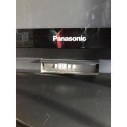 TV Panasonic plasmatelevisie met tv meubel.