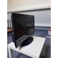 QMEDIA 26 inch LCD TV