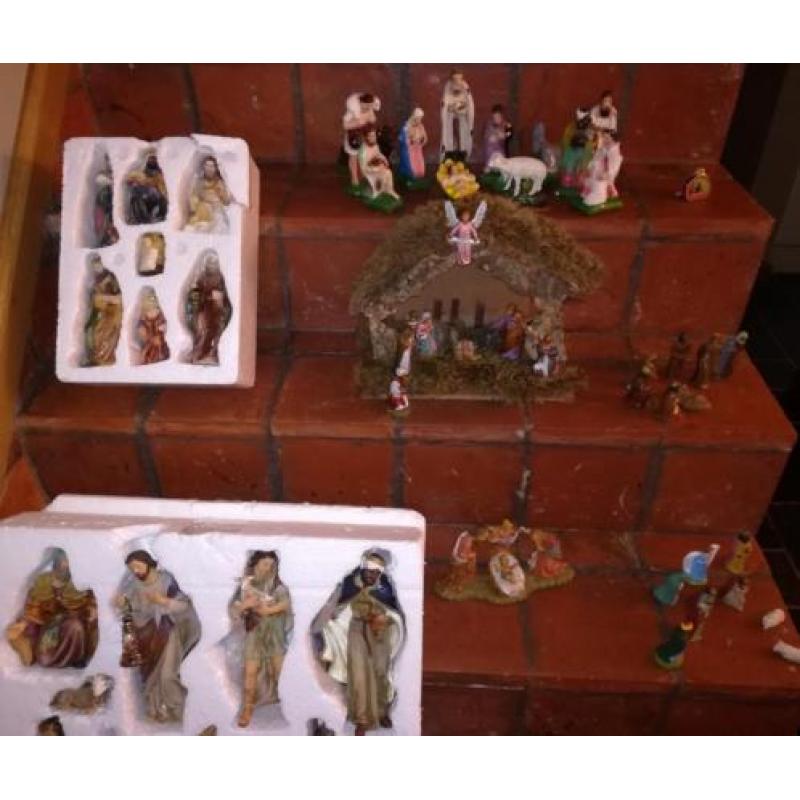 Verschillende oude kerststal(figuren)