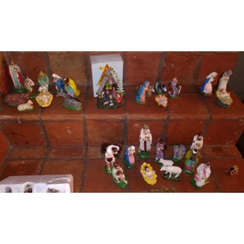 Verschillende oude kerststal(figuren)