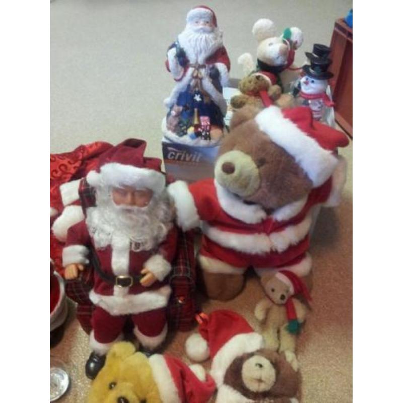 doos met rode kerst accessoires