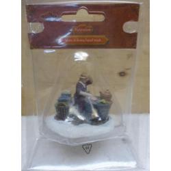 luville mom is doing hand wash kerstdorp figurine kerst