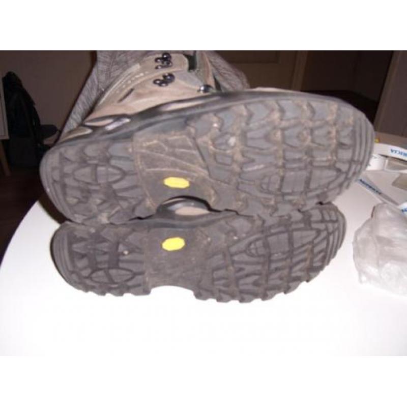 Lowa Renegade maat 39,5 zandkleur/bruin wandelschoenen (2 pa