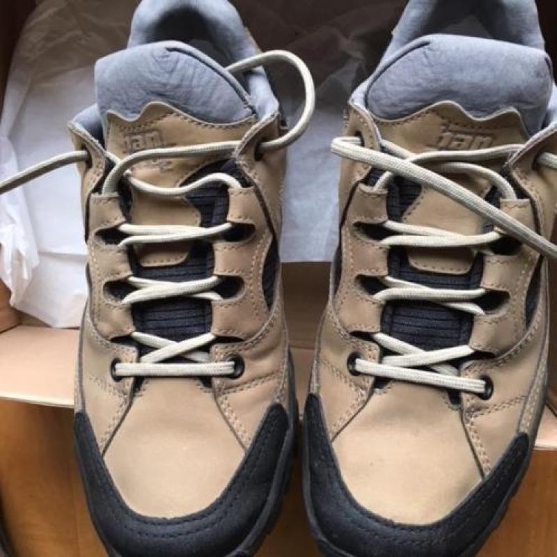 Hanwag beige wandelschoen vrijwel nieuw - 2x gedragen