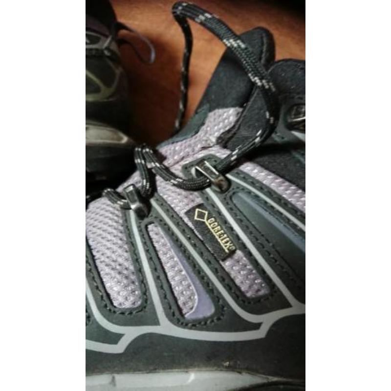 Salomon wandelschoenen maat 37 1/3 zgan