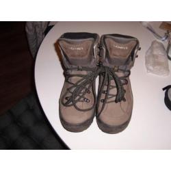 Lowa Renegade maat 39,5 zandkleur/bruin wandelschoenen (2 pa